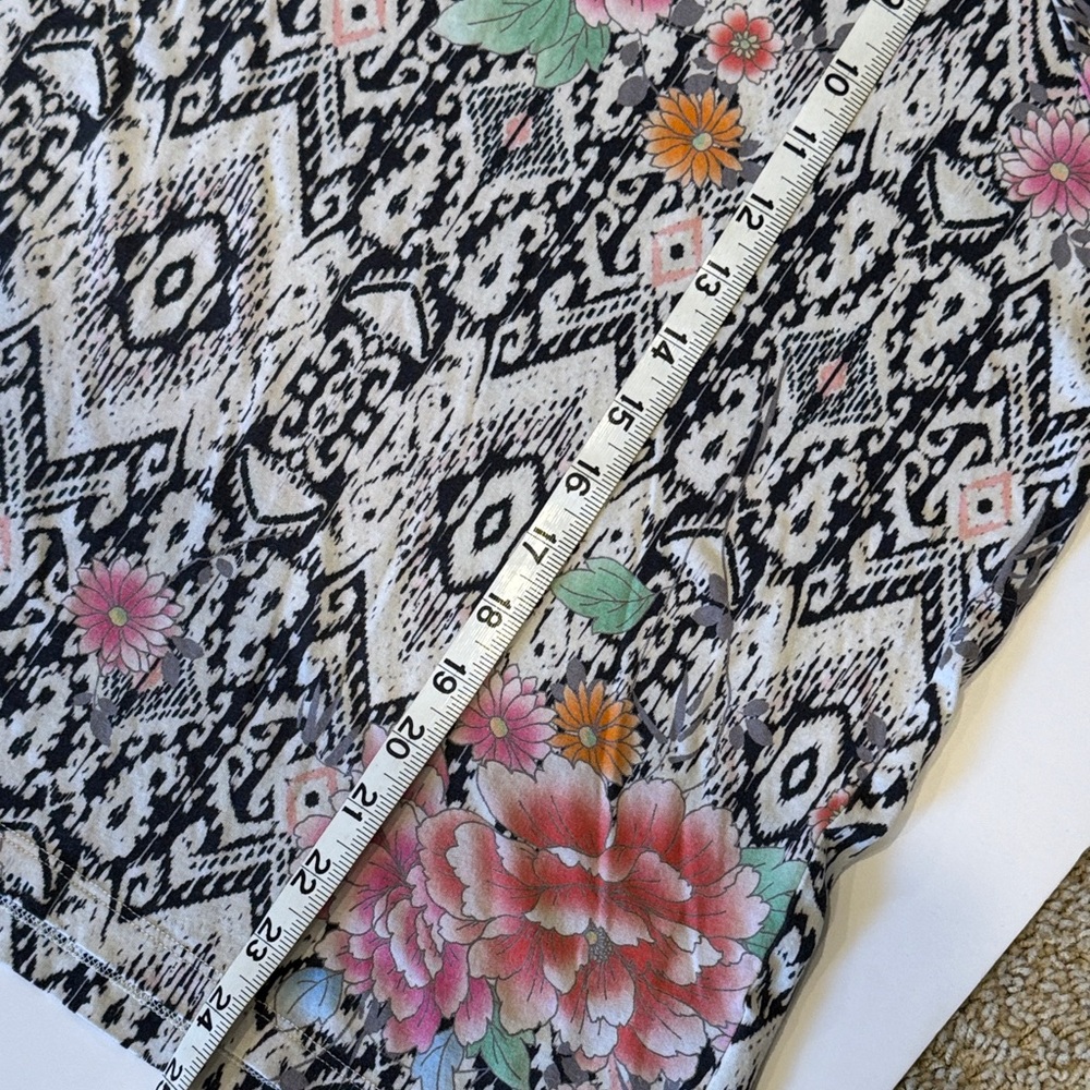 Johnny Was Cream and Black Patterned PJ TOP Size XL - Picture 3 of 6